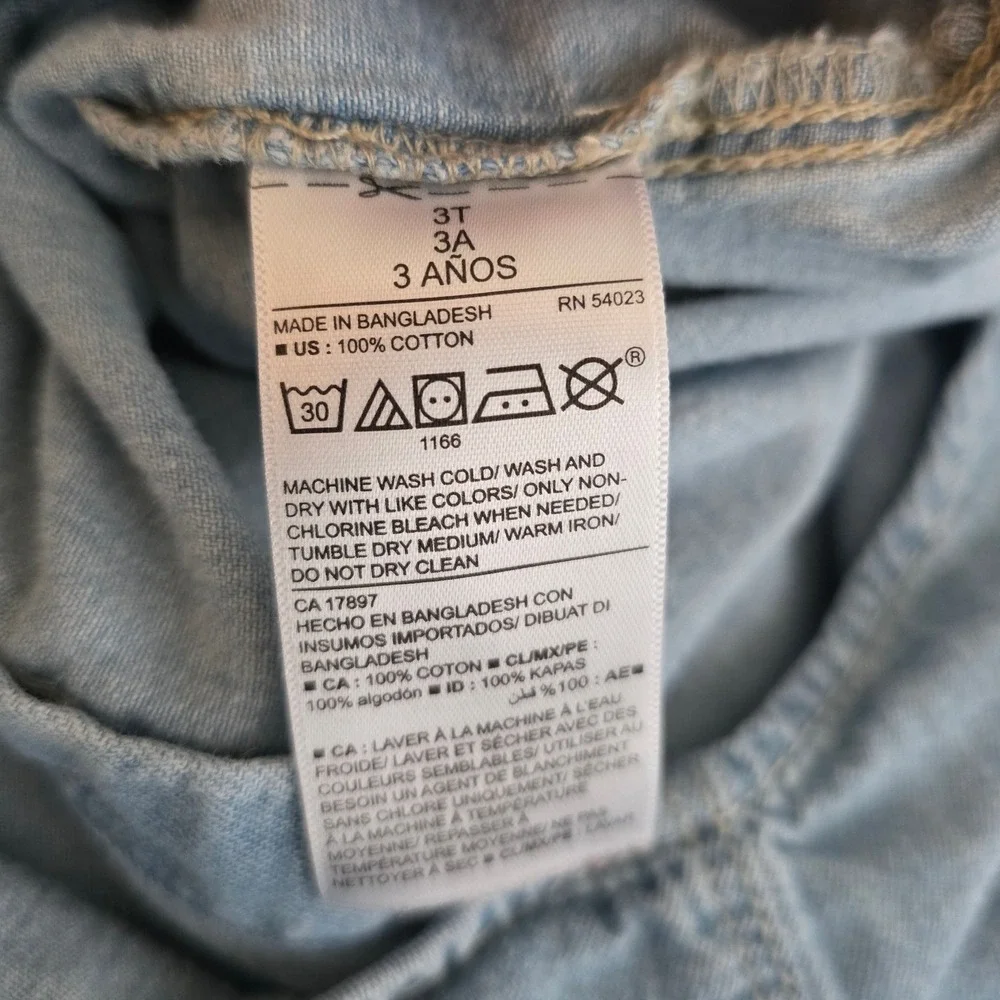 Old Navy Denim‎ Shirt Boy 3T Light Blue Chambray Short Sleeve Western Button Up